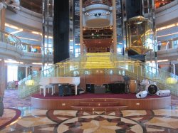 Legend of the Seas Centrum picture