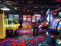 Norwegian Getaway Video Arcade picture