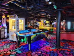 Norwegian Getaway Video Arcade picture