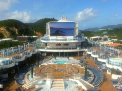 Royal Princess III Main Pool picture