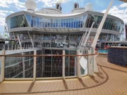 Symphony of the Seas Sports Pool picture