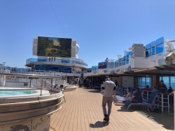 Royal Princess III Main Pool picture