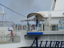 Allure of the Seas Zip-line picture