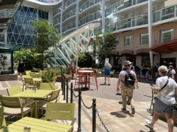 Allure of the Seas Park Cafe picture