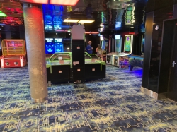 Allure of the Seas Challengers Arcade picture