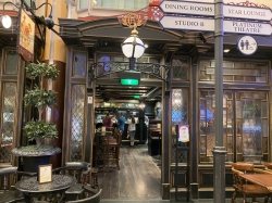 Liberty of the Seas Hoof & Claw Pub picture