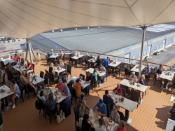 Norwegian Sky Great Outdoor Cafe picture