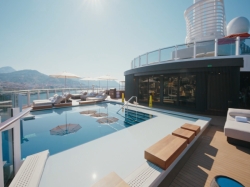 Norwegian Viva Haven Sundeck picture