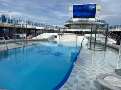 Regal Princess Fountain Pool picture