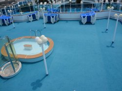 Grand Princess Splash Pool picture