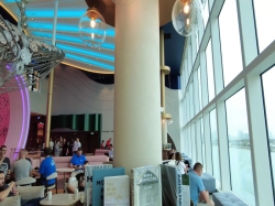 Icon of the Seas Pearl Cafe picture