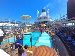 Anthem of the Seas Outdoor Pool picture