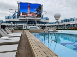 Sun Princess Main Pools picture