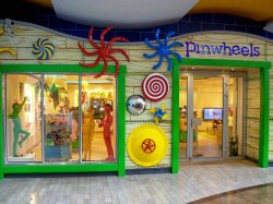 Oasis of the Seas Boardwalk picture