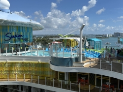 Icon of the Seas Cloud 17 Pool picture