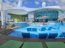 Icon of the Seas Swim & Tonic picture