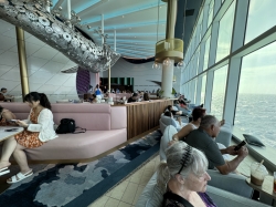 Icon of the Seas Pearl Cafe picture