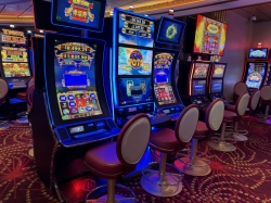 Mariner of the Seas Casino Royale picture