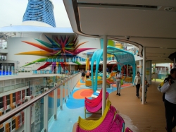 Icon of the Seas Cove Pool picture