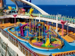 Utopia of the Seas Splashaway Bay picture