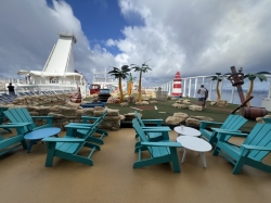 Symphony of the Seas Mini Golf picture