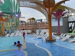 Utopia of the Seas Main Pool picture