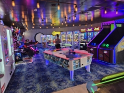 Utopia of the Seas Arcade picture