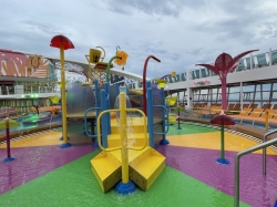 Utopia of the Seas Splashaway Bay picture