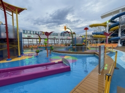 Utopia of the Seas Splashaway Bay picture