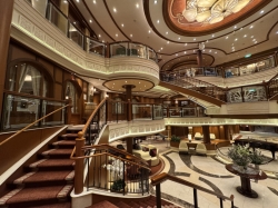 Queen Elizabeth Grand Lobby picture