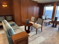 Queen Elizabeth Admirals Lounge picture