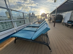 Carnival Conquest Serenity picture