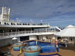 Norwegian Gem Tahitian Pool picture