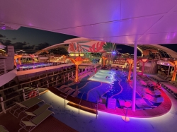 Utopia of the Seas Main Pool picture