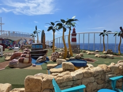 Symphony of the Seas Mini Golf picture