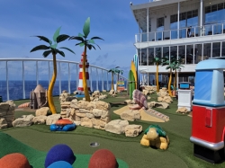 Symphony of the Seas Mini Golf picture