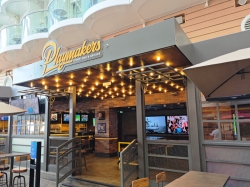 Symphony of the Seas Playmakers Bar picture