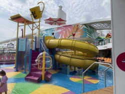 Utopia of the Seas Splashaway Bay picture