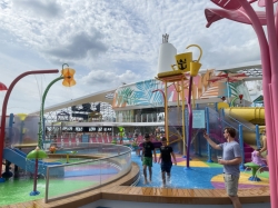 Utopia of the Seas Splashaway Bay picture