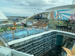 Utopia of the Seas Main Pool picture