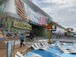 Utopia of the Seas Main Pool picture