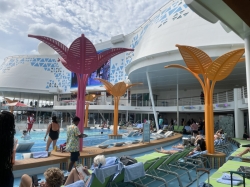 Utopia of the Seas Main Pool picture