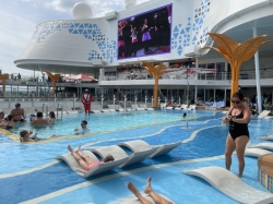 Utopia of the Seas Main Pool picture