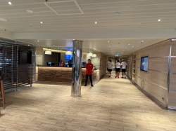 Lobby and Bar picture