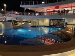 Norwegian Jewel Sapphire Pool picture