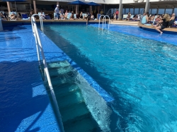 Norwegian Jewel Sapphire Pool picture