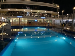 Norwegian Jewel Sapphire Pool picture