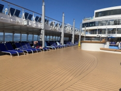 Norwegian Jewel Sapphire Pool picture