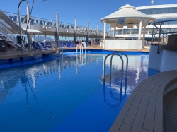 Norwegian Jewel Sapphire Pool picture