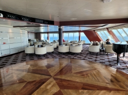 Seven Seas Voyager Observation Lounge picture